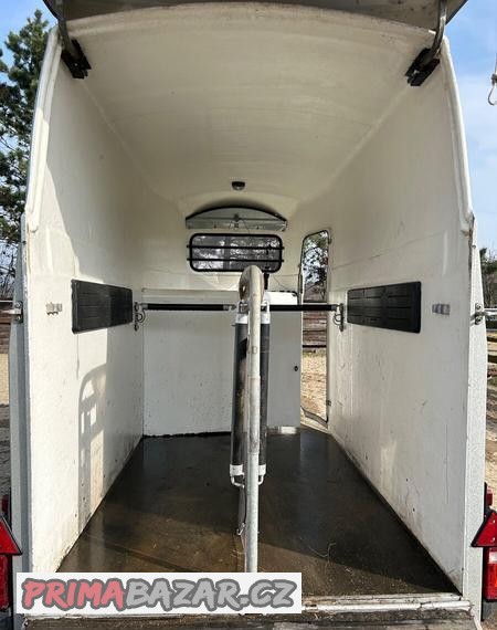 Westfalia Jupiter prives pro dva kone - velmi dobrý