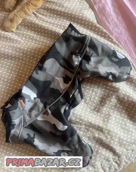 Softshellova kombineza pro psa