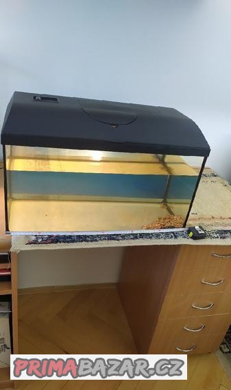PRODÁM AKVA 60X30X30 KRYT-SVĚTLO. OSTRAVA