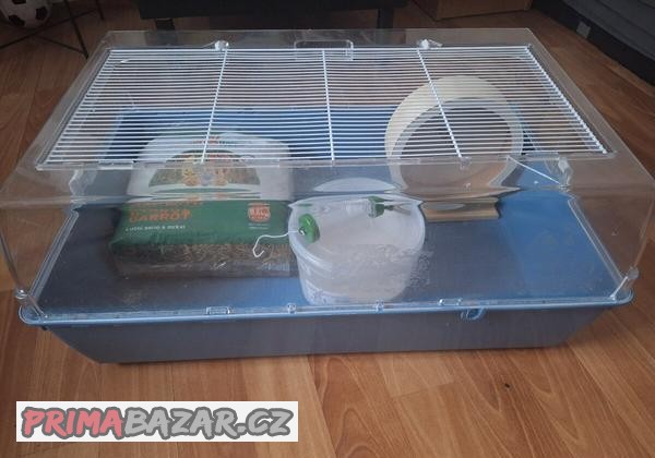 Klec pro křečka + dřevěný kolotoč