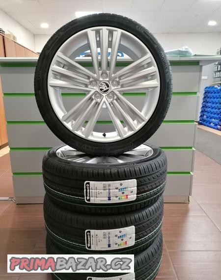 Nová orig. letní sada Škoda Scala 205/45 R18 Barum sada 4ks