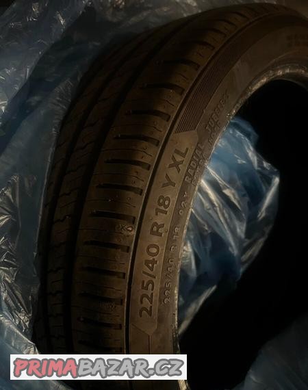 Barum 225/40 r18 Y XL