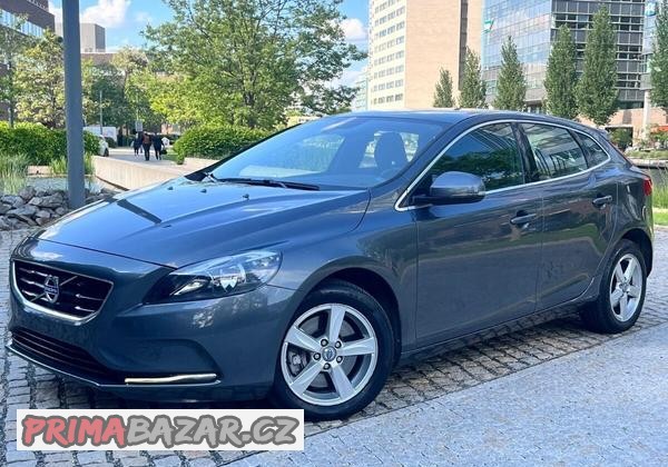Volvo V40 2.0 D3 110kW 5VÁLEC AUTOMAT LED KAMERA NAVIGACE