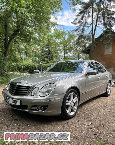 W211