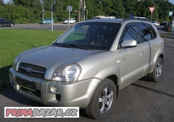 hyundai-tucson-2-0-crdi-103-kw-4x4-koupeno-v-cr-serviska