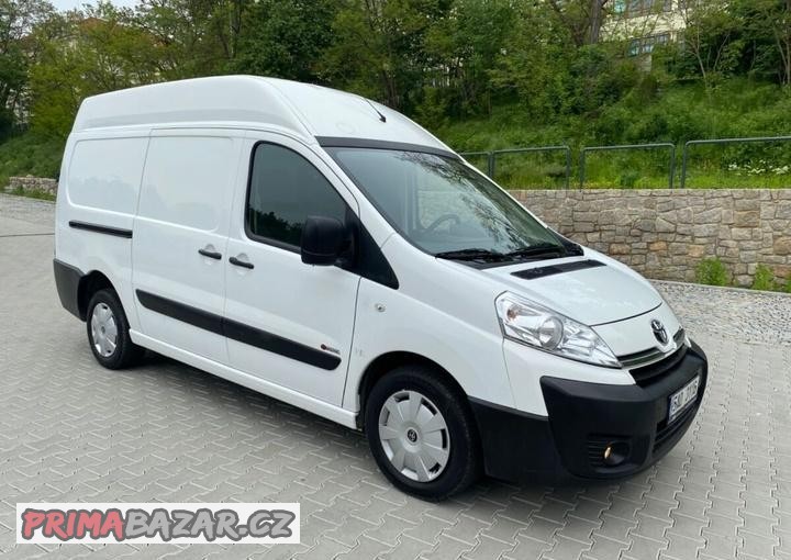 Toyota ProAce 2.0D 128Ps L2H2 1.majitel Čr 1/2016