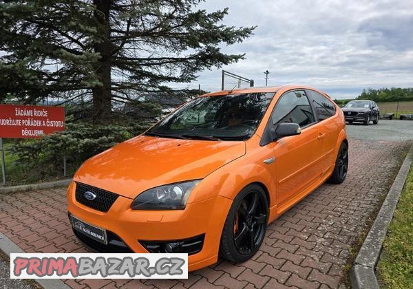 Ford Focus ST 225 2.5 T - BI XENON-COBRA VÝFUKY-320 PS-TOP