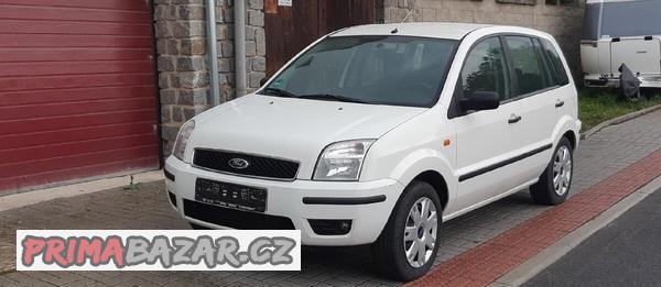 FORD FUSION 1.6i rok 2006  PERFEKTNÍ STAV  nová TK 5/2026