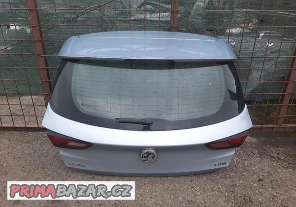 opel astra - zadni viko kufru