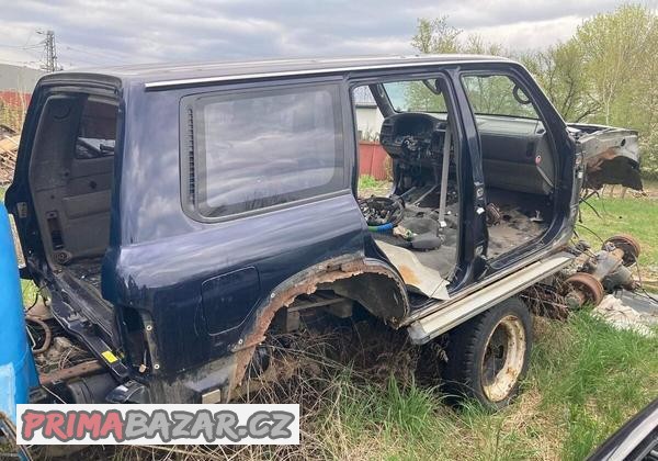 Prodám boudu Nissan Patrol Y61 5ti dvéř