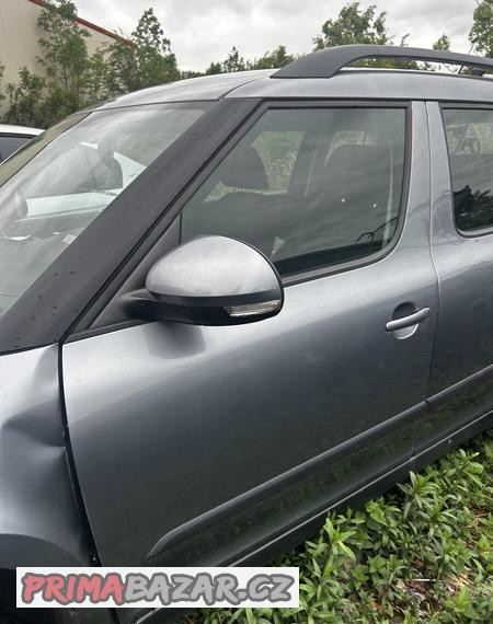 Dvere zrcatko blatnik Škoda Yeti rv. 2012 2.0 tdi 103kW LF8L