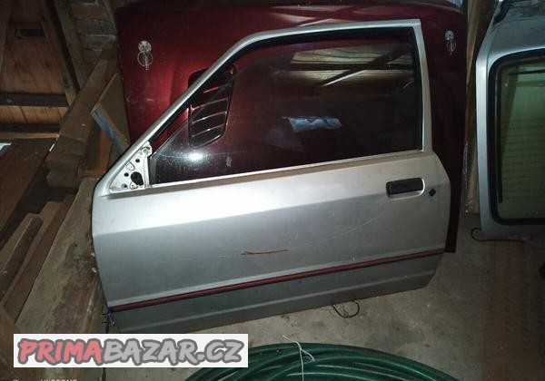 Levé dveře Ford escort mk4