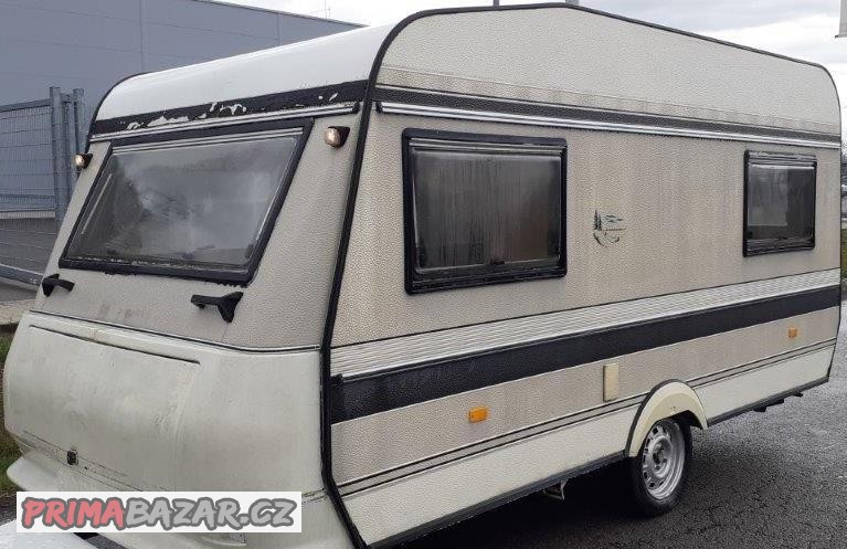 Karavan Hobby 450 na pevné stání