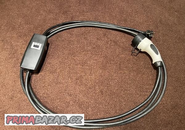 Nabíjecí kabel pro elektroauto