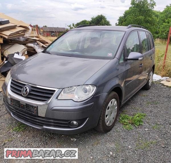 Volkswagen Touran II 1.9 Tdi 77 KW jen 162 tis km VYHŘ. SED