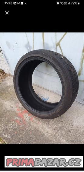 Pneu 225/40/ZR18 92Y