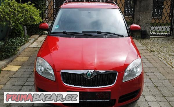 Škoda Fabia 2 kombi 1.4 63kW - klimatizace - tažné zařízení
