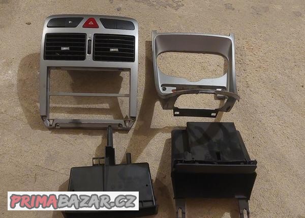 Peugeot 307 středový panel přístrojové desky