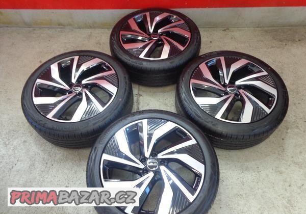 Kodiaq Tiguan Tarraco Q3 letna sada kol 235/45R20 5x112