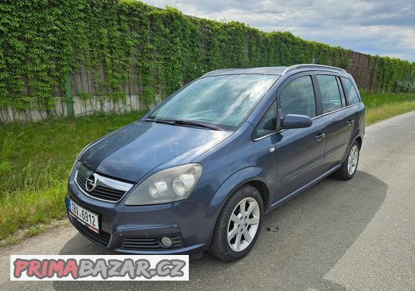 OPEL ZAFIRA 1.8i + LPG. 7 míst.
