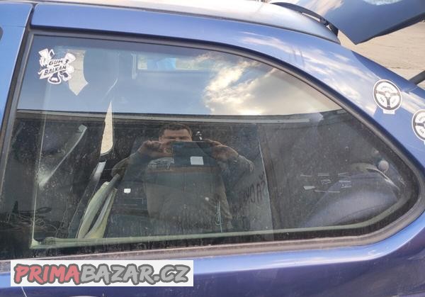 Prodám zadní boční okýnka BMW E36 Compact