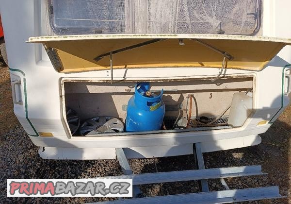 Karavan chateau 330