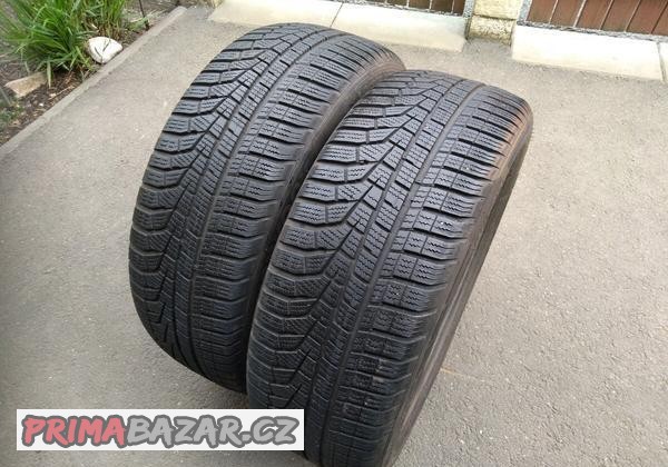 Prodám 2 zimni gumy Hankook Winter 205/55 R17 DOT 2722