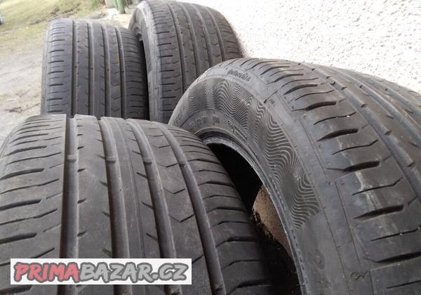 Pneu 215 /55 R17