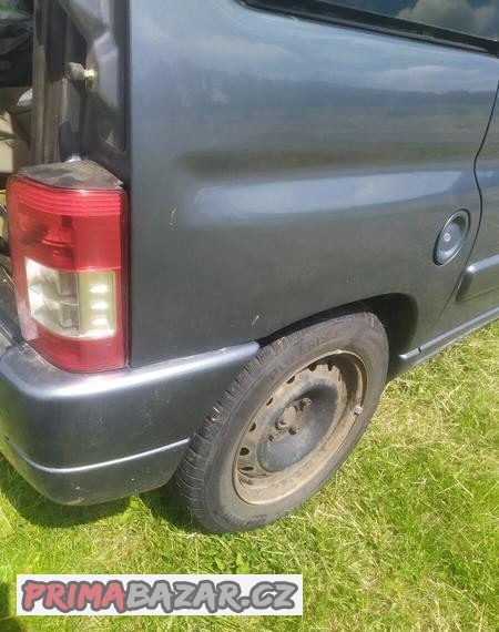 Koupím zadní nárazník, přední blatník L na Berlingo multispa