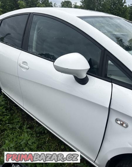 Dvere zrcatko blatnik Seat Leon rv. 2011 LB9A bílá barva