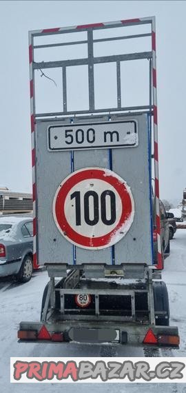 Nákladní přívěs signální