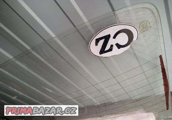Prodám zadní okno na Škoda 105/120