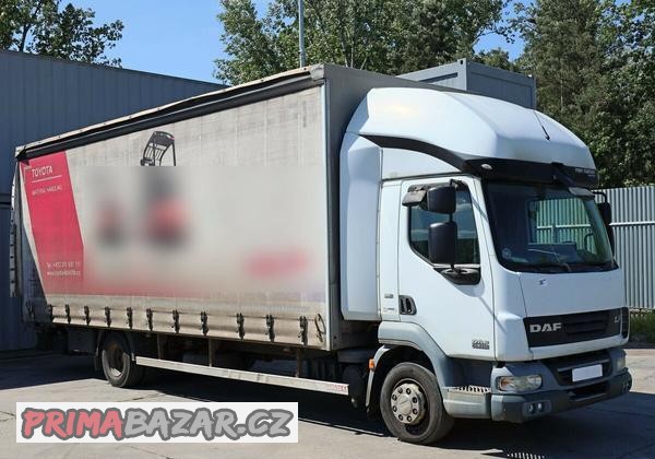 DAF LF 45.220, 18 PALET, TŘÍSTRANNÁ SHRNOVACÍ PLACHTA, HYDRA