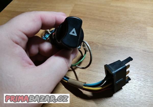 A30 Spínač varovných světel PAL Škoda Garde Rapid