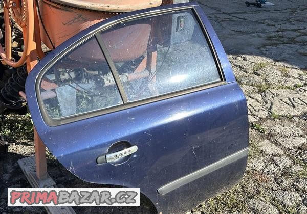 Pravé zadní dveře Škoda - Octavie 1