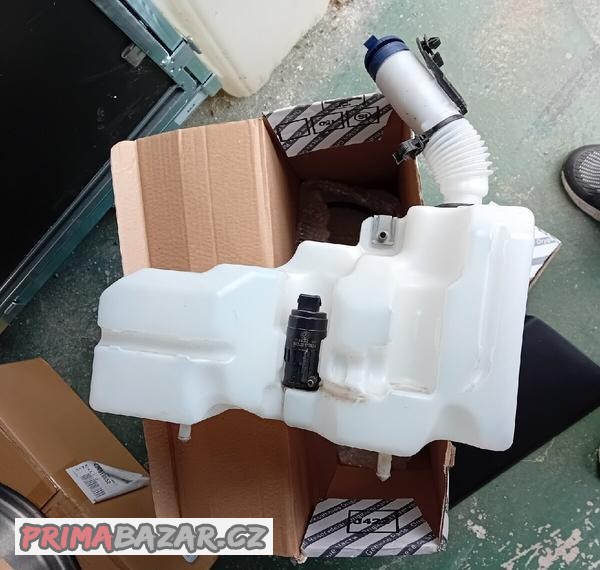 Fiat Ducato nádobka ostřikovače