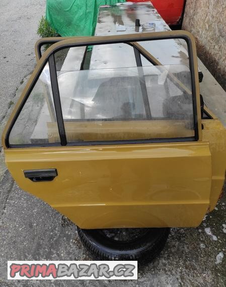 Škoda 120 - dveře