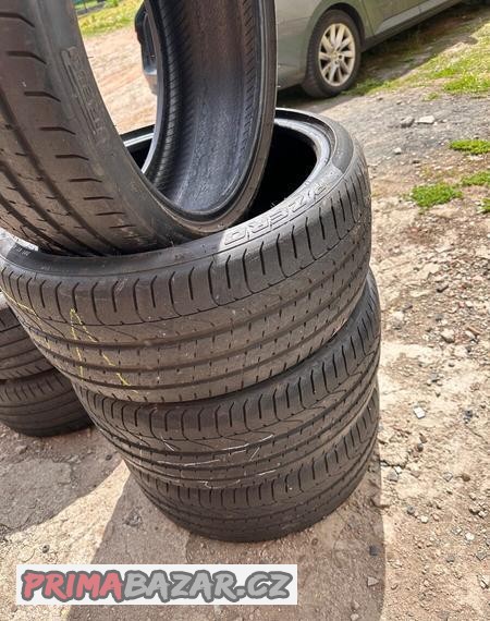 Sada letních pneu 235/35 R19 - Pirelli