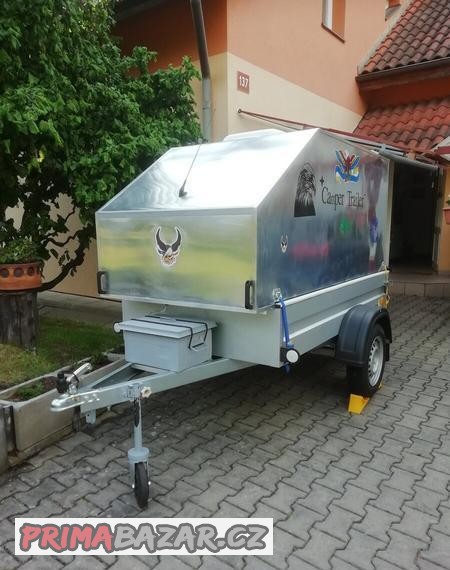 Minikaravan vl. výroby na korbě vozíku Agados