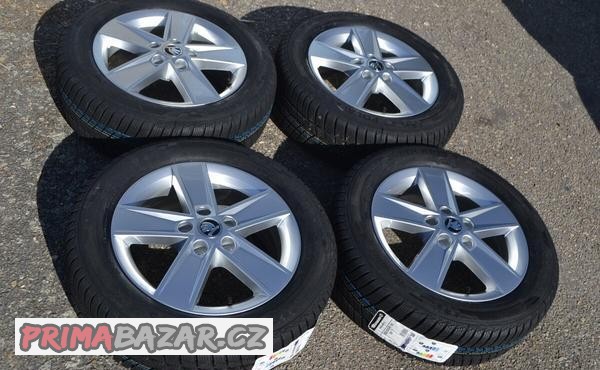 NOVÁ zimní originální sada Škoda Octavia III -205/55R16