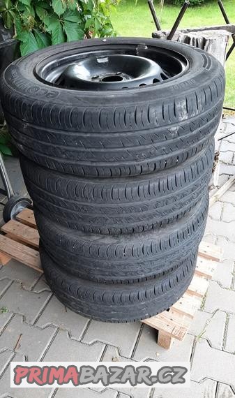 Sada letních pneu 185/65/15 včetně disků