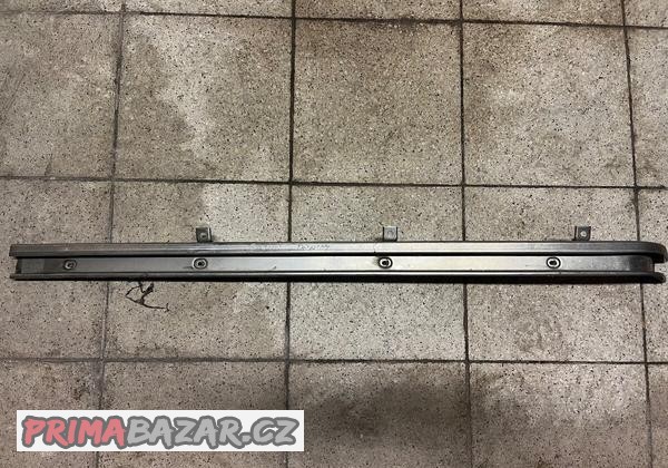 Vodici lišta posuvnych dveři vpravo  7H1843872 VW T5