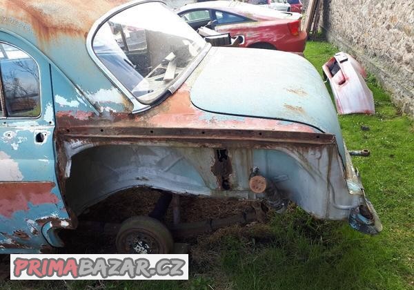 Prodam vrak Volhy 21, např. pro stavbu přívěsu za Volhu.