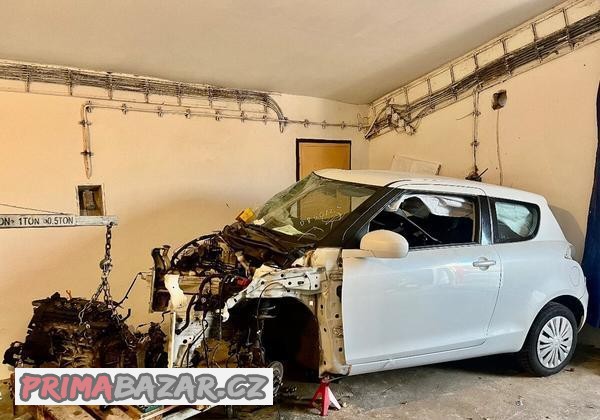Suzuki Swift 2015 1,2 69kw 70tis km - díly / celek DE TP