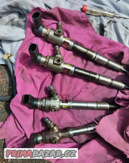 Prodám vstriky  1,6 TDI 66kw CAY