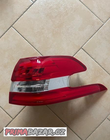 PEUGEOT 308 SW  ZADNÍ SVĚTLA