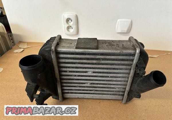 Audi A4 B6 B7 intercooler 2.5TDi levá strana