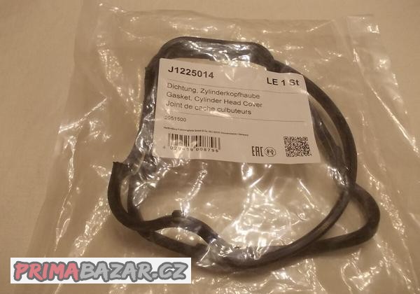 Těsnění víka ventilů Mitsubishi 3,0 V6 6G72 -  MD330989