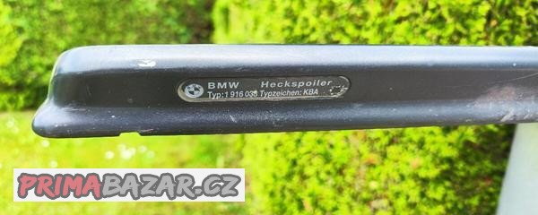 BMW E30,volant a spoiler víka kufru