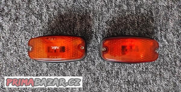 PRODÁM NOVÉ NEPOUŽITÉ KOMPLETNÍ PŘEDNÍ BLINKRY TRABANT